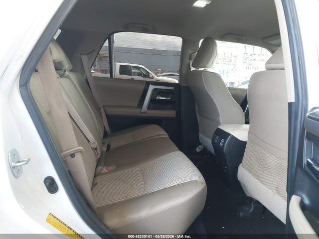 Toyota 4RUNNER SR5 2017 JTEBU5JR6H5462340 Image 8