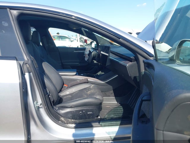 2024 Tesla Model S Long Range მანქანა იყიდება აუქციონზე, vin: 5YJSA1E54RF542877, აუქციონის ნომერი: 45230162