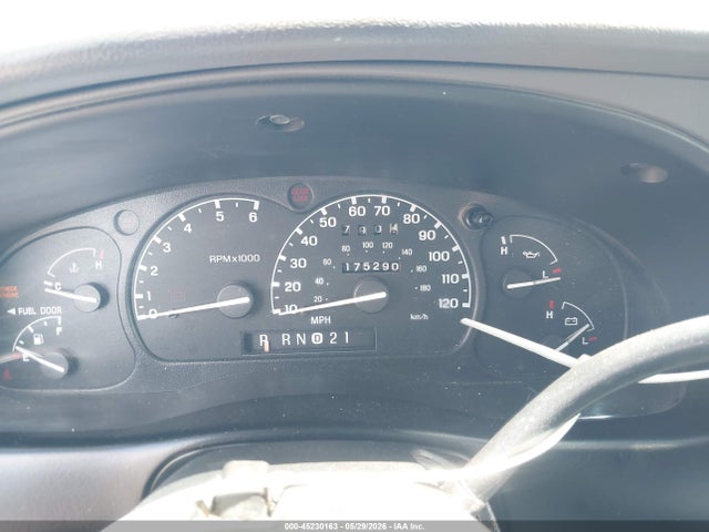 Продаж на аукціоні авто 2000 Mercury Mountaineer, vin: 4M2DU86P4YUJ25638, номер лоту: 45230163