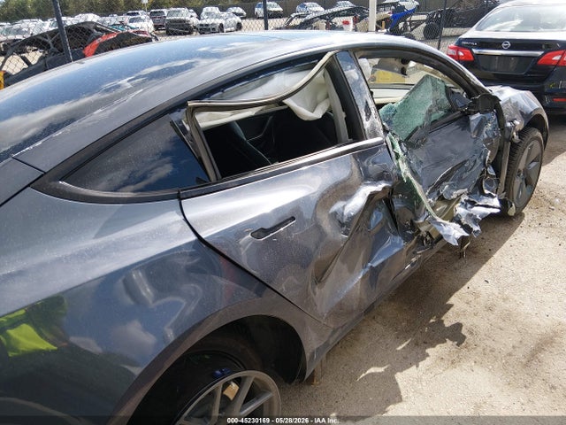 45230169 :رقم المزاد ، 5YJ3E1EB7MF852724 vin ، 2021 Tesla Model 3 Long Range مزاد بيع