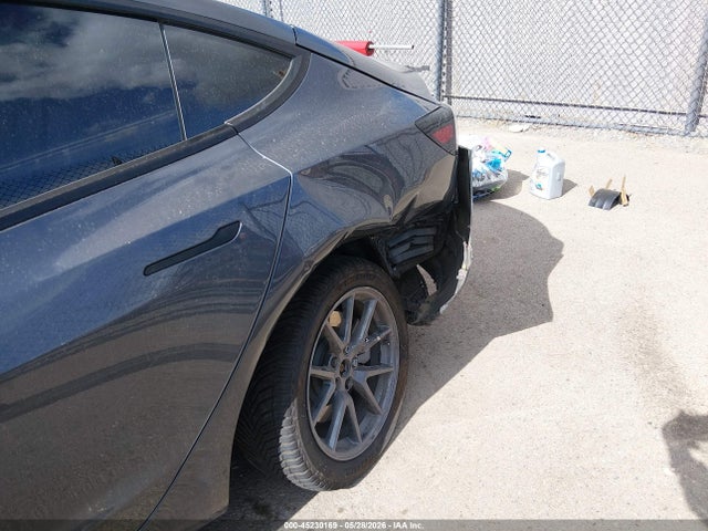 45230169 :رقم المزاد ، 5YJ3E1EB7MF852724 vin ، 2021 Tesla Model 3 Long Range مزاد بيع