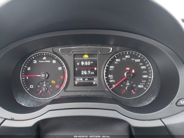 45230182 :رقم المزاد ، WA1GCCFS1HR005533 vin ، 2017 Audi Q3 2.0t Premium مزاد بيع