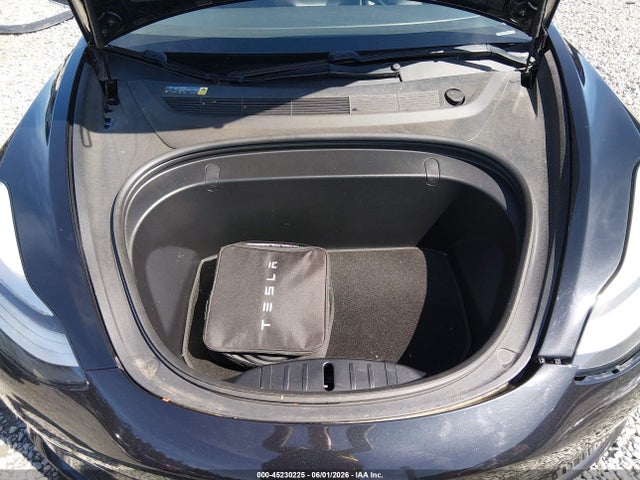 Tesla Model 3 Long Range/mid Range 2018 5YJ3E1EA1JF071135 Image 10