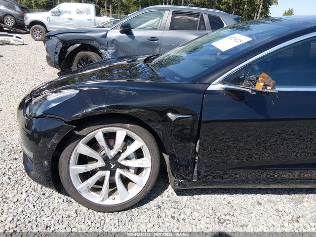 Tesla Model 3 Long Range/mid Range 2018 5YJ3E1EA1JF071135 Image 6
