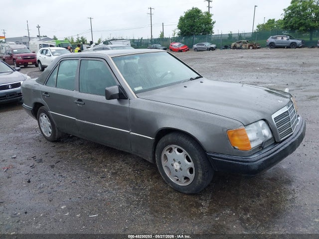 45230253 :رقم المزاد ، WDBEA32E2RC133379 vin ، 1994 Mercedes-benz E 320 مزاد بيع