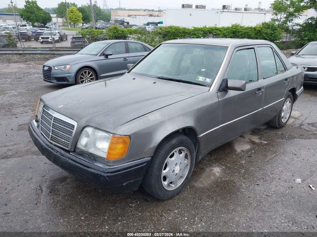 1994 Mercedes-benz E 320 მანქანა იყიდება აუქციონზე, vin: WDBEA32E2RC133379, აუქციონის ნომერი: 45230253