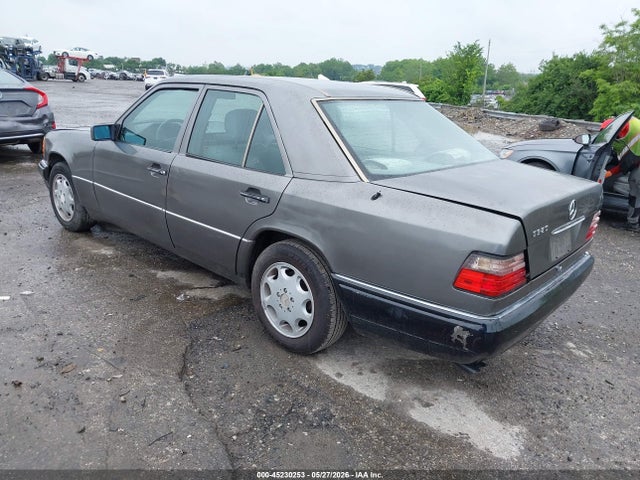 1994 Mercedes-benz E 320 მანქანა იყიდება აუქციონზე, vin: WDBEA32E2RC133379, აუქციონის ნომერი: 45230253