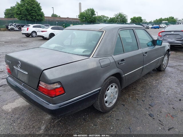 1994 Mercedes-benz E 320 მანქანა იყიდება აუქციონზე, vin: WDBEA32E2RC133379, აუქციონის ნომერი: 45230253