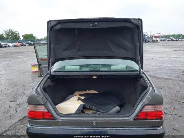 1994 Mercedes-benz E 320 მანქანა იყიდება აუქციონზე, vin: WDBEA32E2RC133379, აუქციონის ნომერი: 45230253