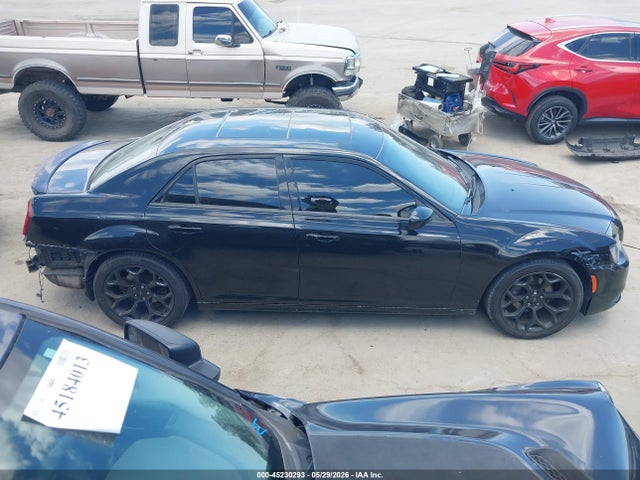 Продаж на аукціоні авто 2017 Chrysler 300 300s Alloy Edition, vin: 2C3CCABG5HH516645, номер лоту: 45230293