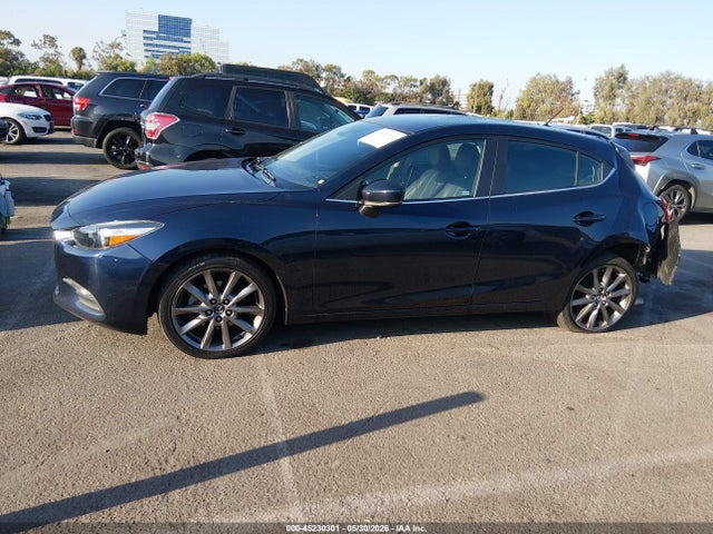 2018 Mazda Mazda3 Touring მანქანა იყიდება აუქციონზე, vin: 3MZBN1L31JM272106, აუქციონის ნომერი: 45230301