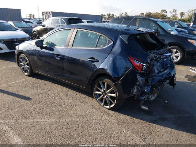 2018 Mazda Mazda3 Touring მანქანა იყიდება აუქციონზე, vin: 3MZBN1L31JM272106, აუქციონის ნომერი: 45230301