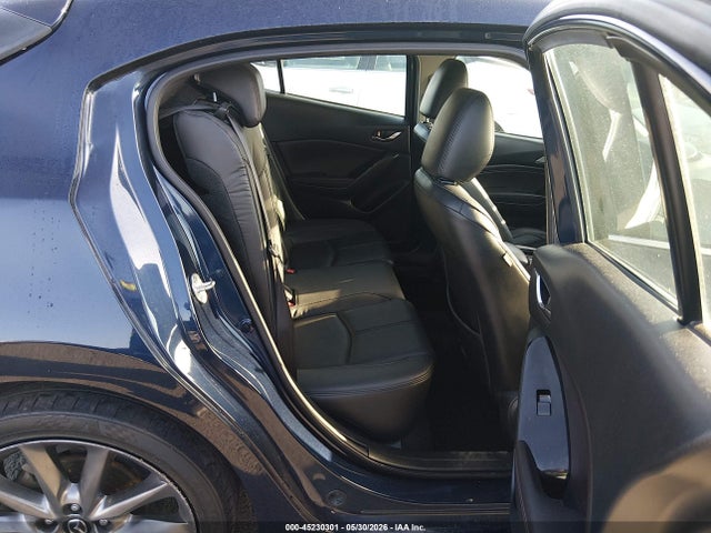 2018 Mazda Mazda3 Touring მანქანა იყიდება აუქციონზე, vin: 3MZBN1L31JM272106, აუქციონის ნომერი: 45230301