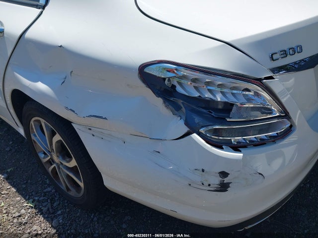 Aukcja sprzedaży 2017 Mercedes-benz C 300 4matic, vin: 55SWF4KB1HU206728, numer aukcji: 45230311