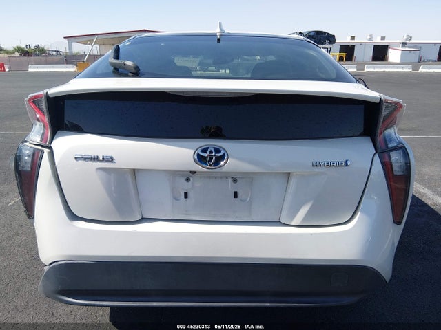 Toyota Prius Two 2016 JTDKBRFU6G3515580 Image 16