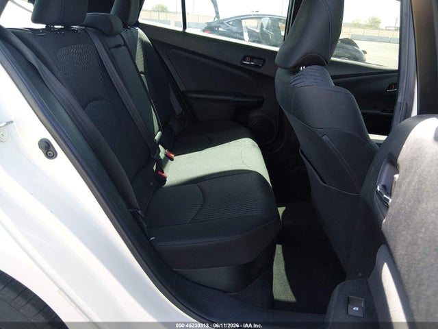 Toyota Prius Two 2016 JTDKBRFU6G3515580 Image 8
