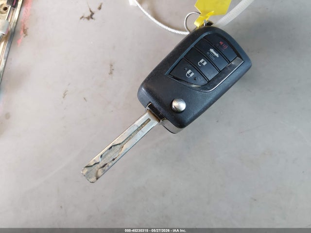 45230315 :رقم المزاد ، 5YFEPRAEXLP067506 vin ، 2020 Toyota Corolla Le مزاد بيع