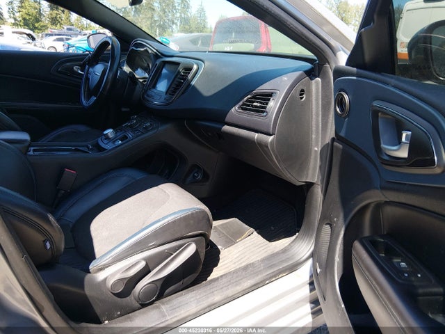 Продажа на аукционе авто 2015 Chrysler 200 S, vin: 1C3CCCDG1FN556928, номер лота: 45230316