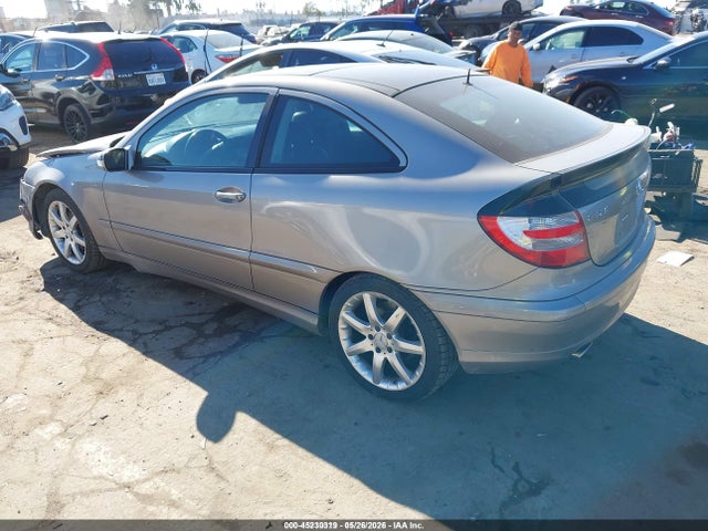 45230319 :رقم المزاد ، WDBRN64J15A675578 vin ، 2005 Mercedes-benz C 320 Sport مزاد بيع