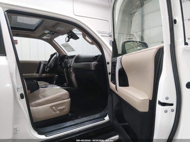 45230340 :رقم المزاد ، JTENU5JR1M5859686 vin ، 2021 Toyota 4runner Sr5 Premium مزاد بيع