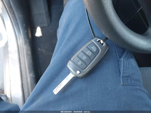 45230351 :رقم المزاد ، 3KPC24A3XKE057050 vin ، 2019 Hyundai Accent Se مزاد بيع