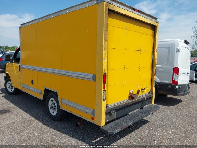 45230360 :رقم المزاد ، 1GDY72CAXB1900654 vin ، 2011 Gmc Savana Cutaway Work Van مزاد بيع