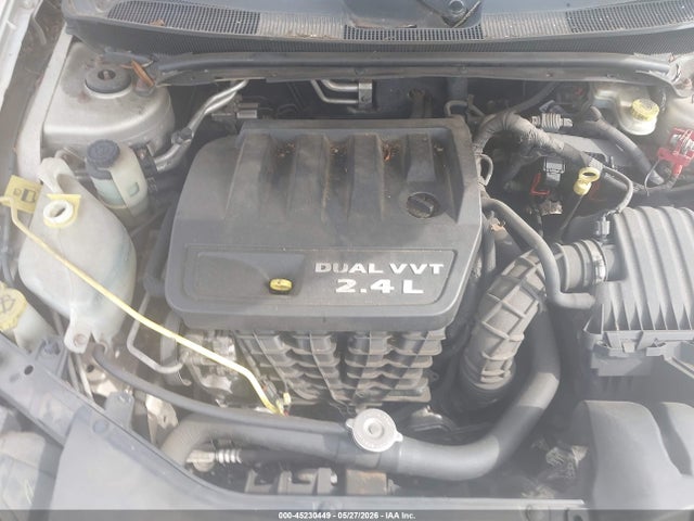 45230449 :رقم المزاد ، 1C3CCBBB6DN639124 vin ، 2013 Chrysler 200 Touring مزاد بيع