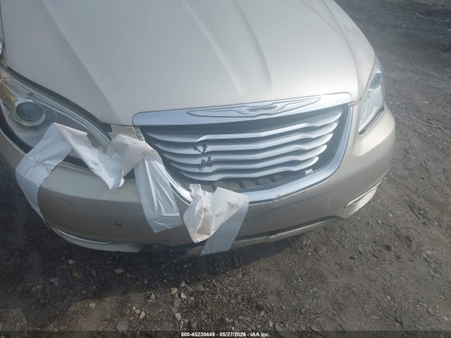 45230449 :رقم المزاد ، 1C3CCBBB6DN639124 vin ، 2013 Chrysler 200 Touring مزاد بيع