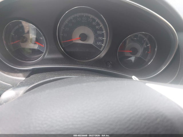 45230449 :رقم المزاد ، 1C3CCBBB6DN639124 vin ، 2013 Chrysler 200 Touring مزاد بيع