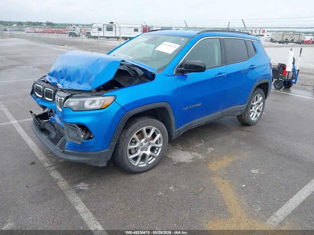 Jeep Compass Latitude Lux 4x4 2022 3C4NJDFB7NT189906 Image 2
