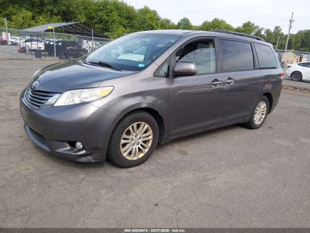 Продаж на аукціоні авто 2011 Toyota Sienna Xle V6, vin: 5TDYK3DC2BS033665, номер лоту: 45230475