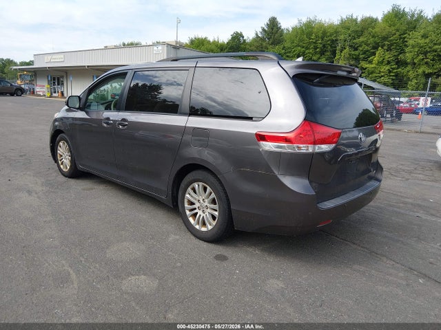 Продаж на аукціоні авто 2011 Toyota Sienna Xle V6, vin: 5TDYK3DC2BS033665, номер лоту: 45230475