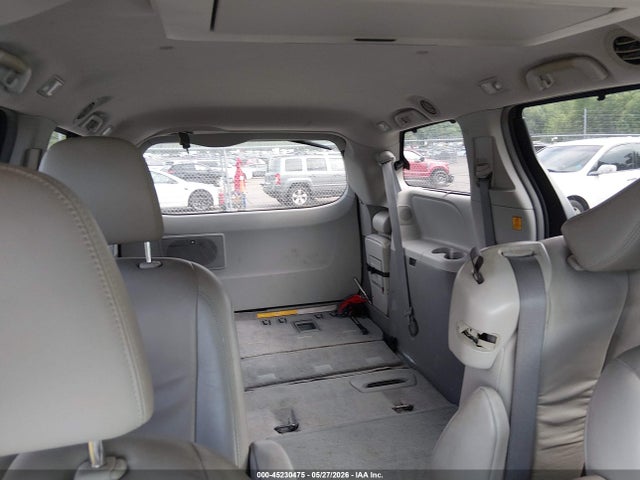 Продаж на аукціоні авто 2011 Toyota Sienna Xle V6, vin: 5TDYK3DC2BS033665, номер лоту: 45230475