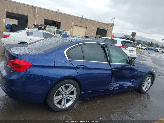 45230500 :رقم المزاد ، WBA8B9G5XJNU95716 vin ، 2018 Bmw 330i مزاد بيع