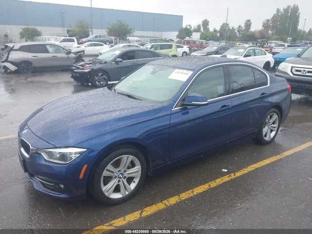 45230500 :رقم المزاد ، WBA8B9G5XJNU95716 vin ، 2018 Bmw 330i مزاد بيع