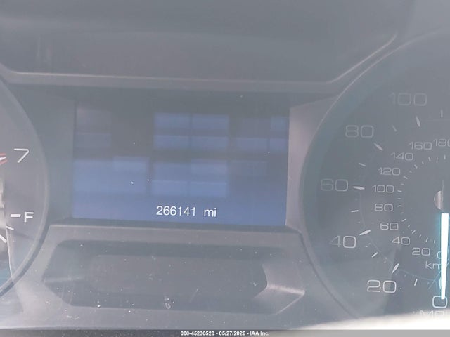 45230520 :رقم المزاد ، 1FM5K8B83DGC40184 vin ، 2013 Ford Explorer مزاد بيع