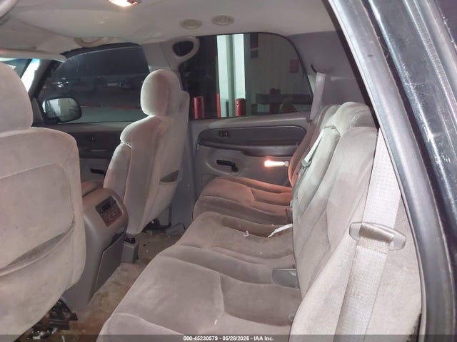 45230579 :رقم المزاد ، 1GKEC13VX3R210023 vin ، 2003 Gmc Yukon Sle مزاد بيع