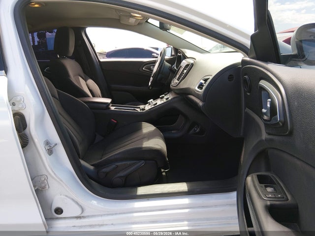1C3CCCAB1GN136287 Chrysler 200 Limited