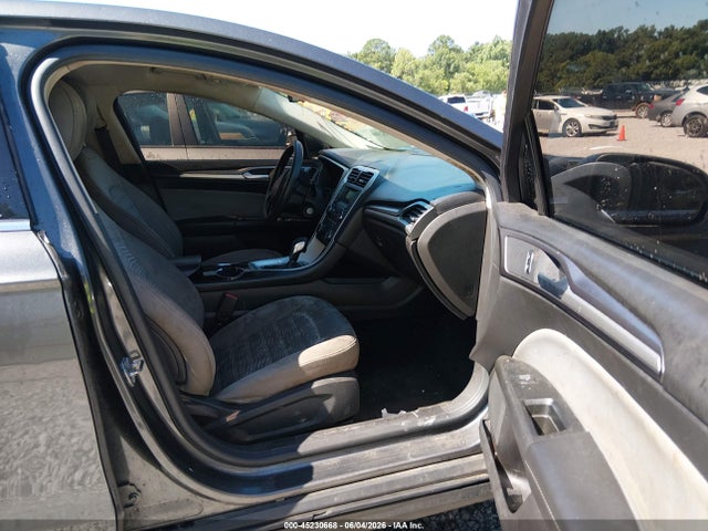 Продажа на аукционе авто 2016 Ford Fusion S, vin: 3FA6P0G78GR318392, номер лота: 45230668