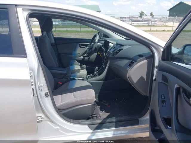 Продажа на аукционе авто 2016 Hyundai Elantra Se, vin: KMHDH4AE9GU587292, номер лота: 45230699