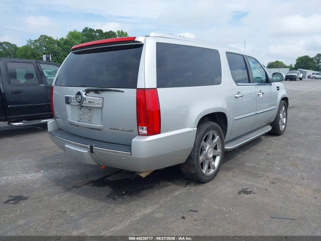 45230717 :رقم المزاد ، 1GYS3HEF1BR192209 vin ، 2011 Cadillac Escalade Esv Luxury مزاد بيع