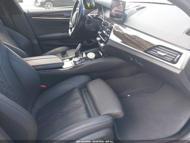 45230906 :رقم المزاد ، WBA13BJ01MCF93460 vin ، 2021 Bmw 530i Xdrive مزاد بيع