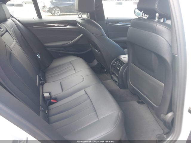 45230906 :رقم المزاد ، WBA13BJ01MCF93460 vin ، 2021 Bmw 530i Xdrive مزاد بيع