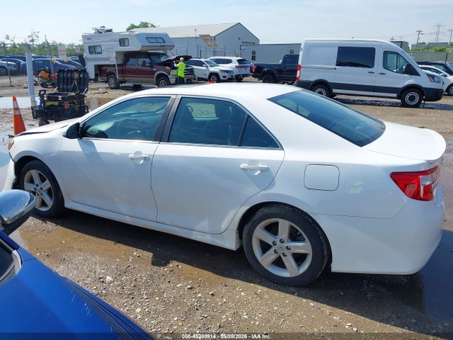 45230914 :رقم المزاد ، 4T1BF1FK0EU849031 vin ، 2014 Toyota Camry Se مزاد بيع