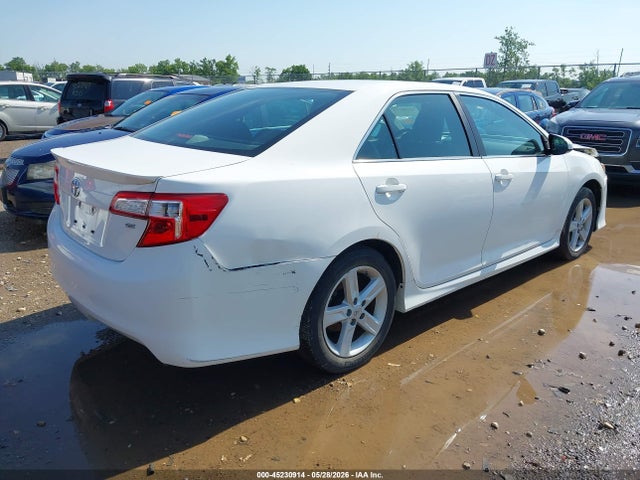 45230914 :رقم المزاد ، 4T1BF1FK0EU849031 vin ، 2014 Toyota Camry Se مزاد بيع