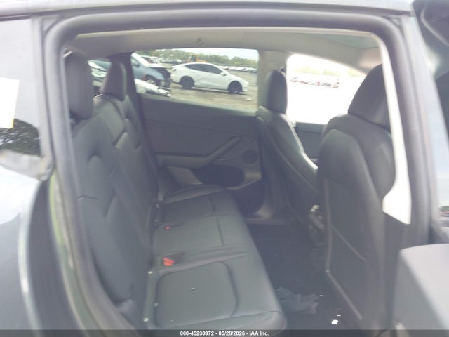Продажа на аукционе авто 2022 Tesla Model Y Performance Dual Motor All-wheel Drive, vin: 7SAYGDEF6NF533520, номер лота: 45230972