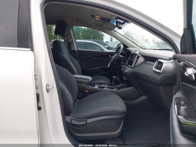 2016 Kia Sorento 3.3l Lx მანქანა იყიდება აუქციონზე, vin: 5XYPGDA5XGG098664, აუქციონის ნომერი: 45230997