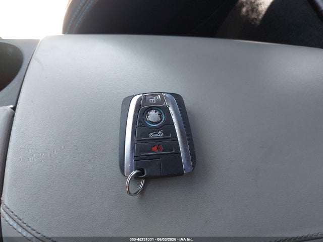 45231001 :رقم المزاد ، WBY2Z2C57FV391823 vin ، 2015 Bmw I8 مزاد بيع