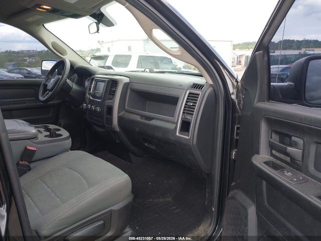 45231057 :رقم المزاد ، 1C6RR7FG2HS508116 vin ، 2017 Ram 1500 Express  4x4 6'4 Box مزاد بيع