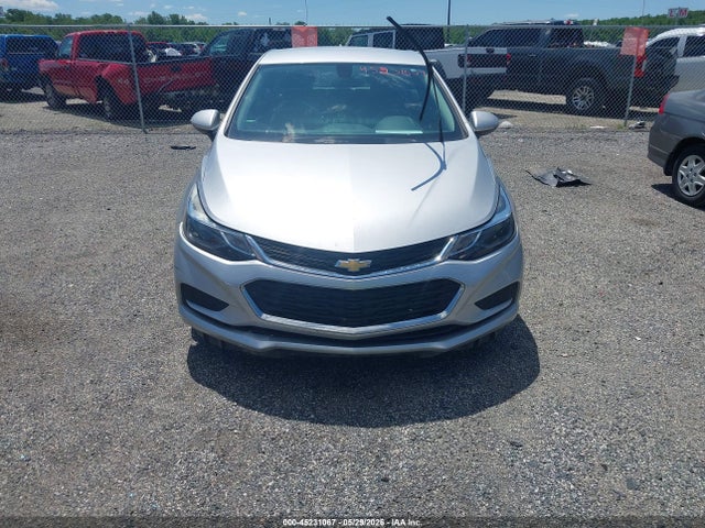 45231067 :رقم المزاد ، 3G1BE6SM3JS655169 vin ، 2018 Chevrolet Cruze Lt Auto مزاد بيع
